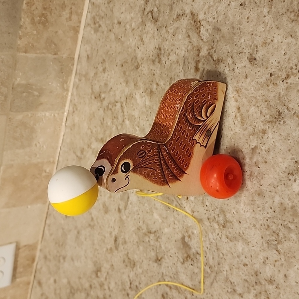 Vintage Fisher Price Suzy Seal pull toy. 1978  #